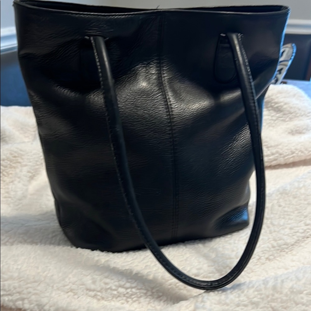 HOBO Black Tote Bag with Structured Silhouette